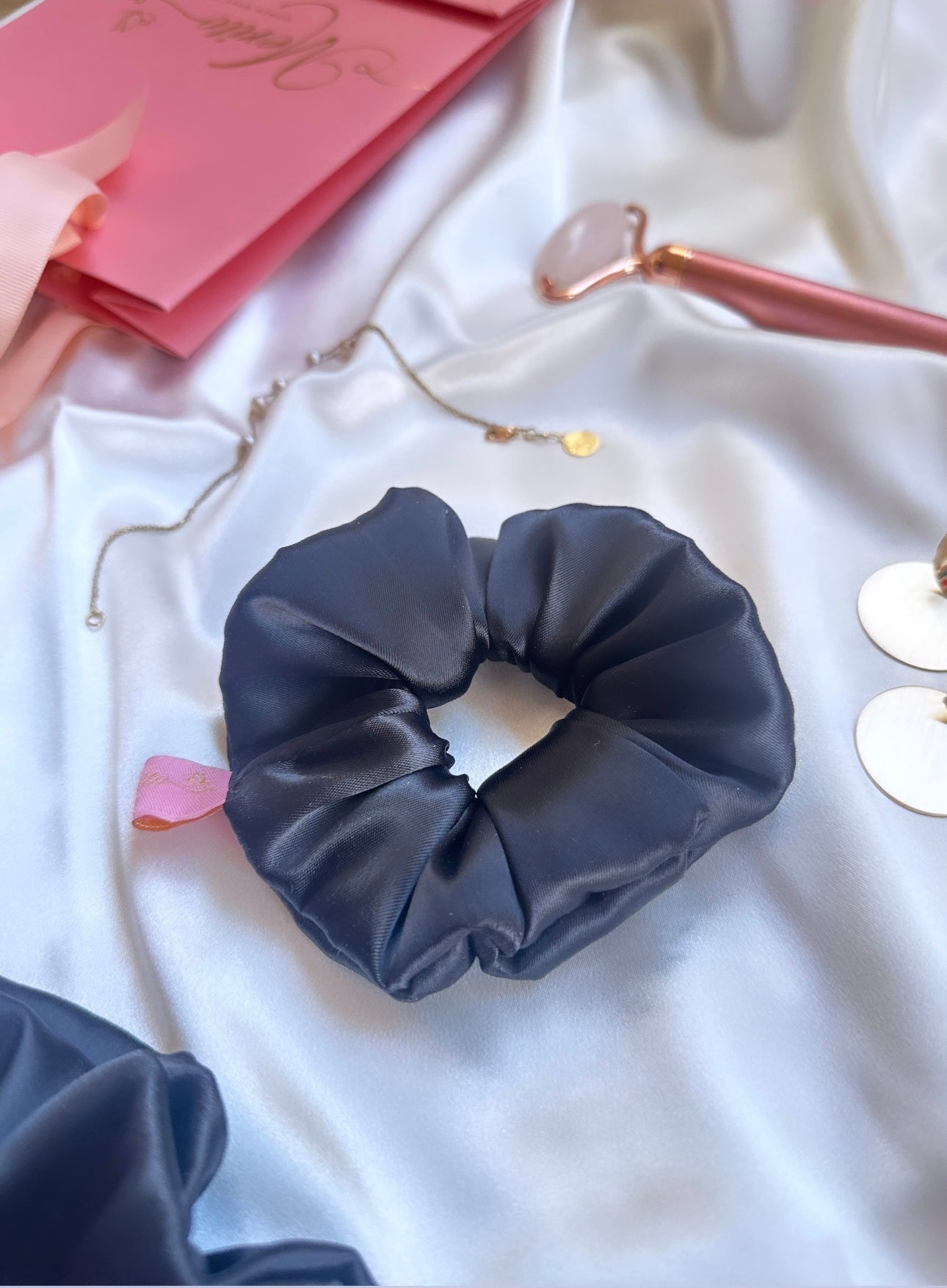 Silk Scrunchy Pale Pink