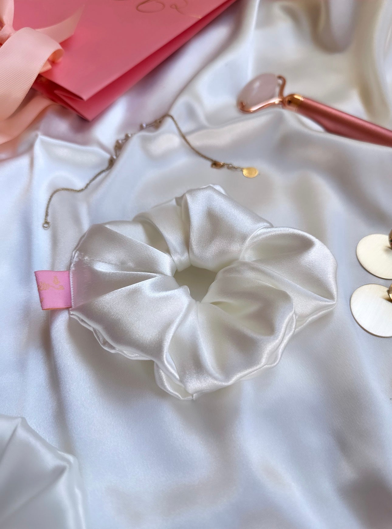 Silk Scrunchy Pale Pink