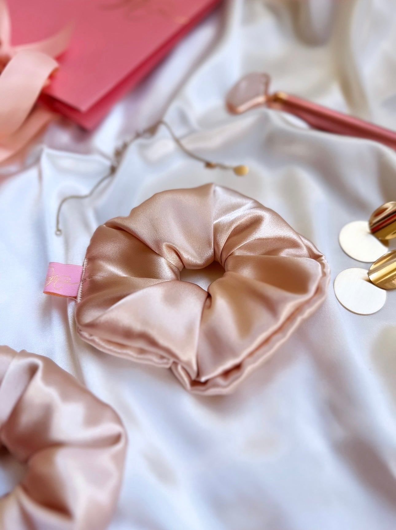Silk Scrunchy Pale Pink