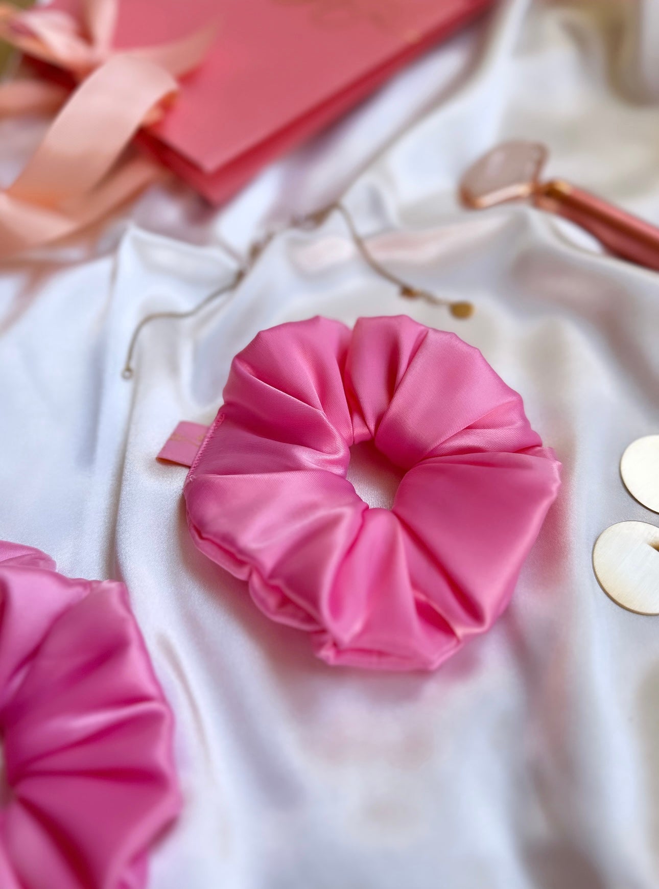Silk Scrunchy Pale Pink