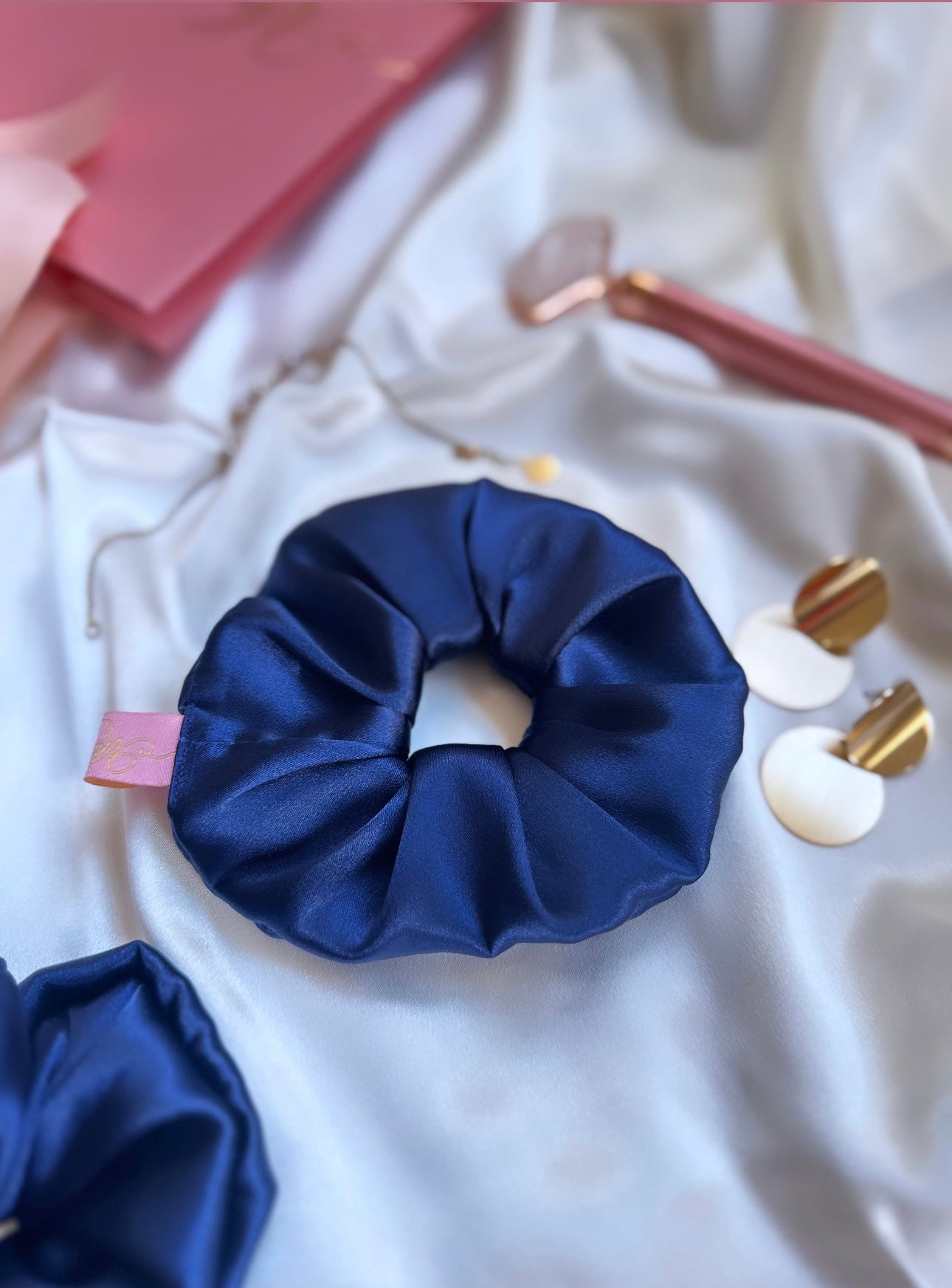 Silk Scrunchy Pale Pink